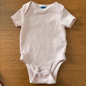 🍓3/$10 Old Navy Pink Ribbed Kids One Piece size 0-3m